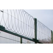 Плоский барьер безопасности из армир. колючей ленты: бухта 950мм витков в п.м. 4,4, 8 клепок в п.м. ГОСТ 3282-74 (10м)